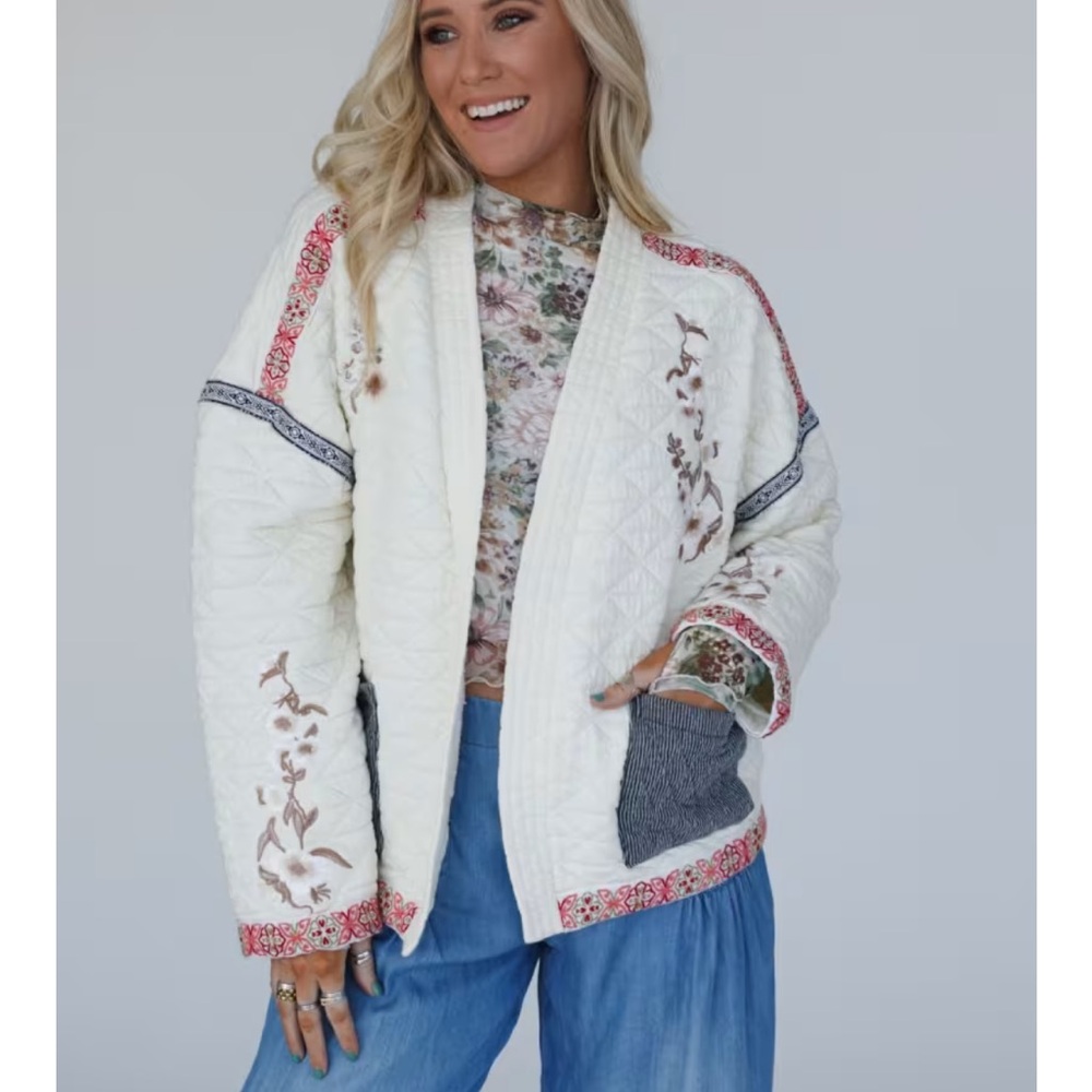 POL Cream and Pink Floral Cardigan Sweater